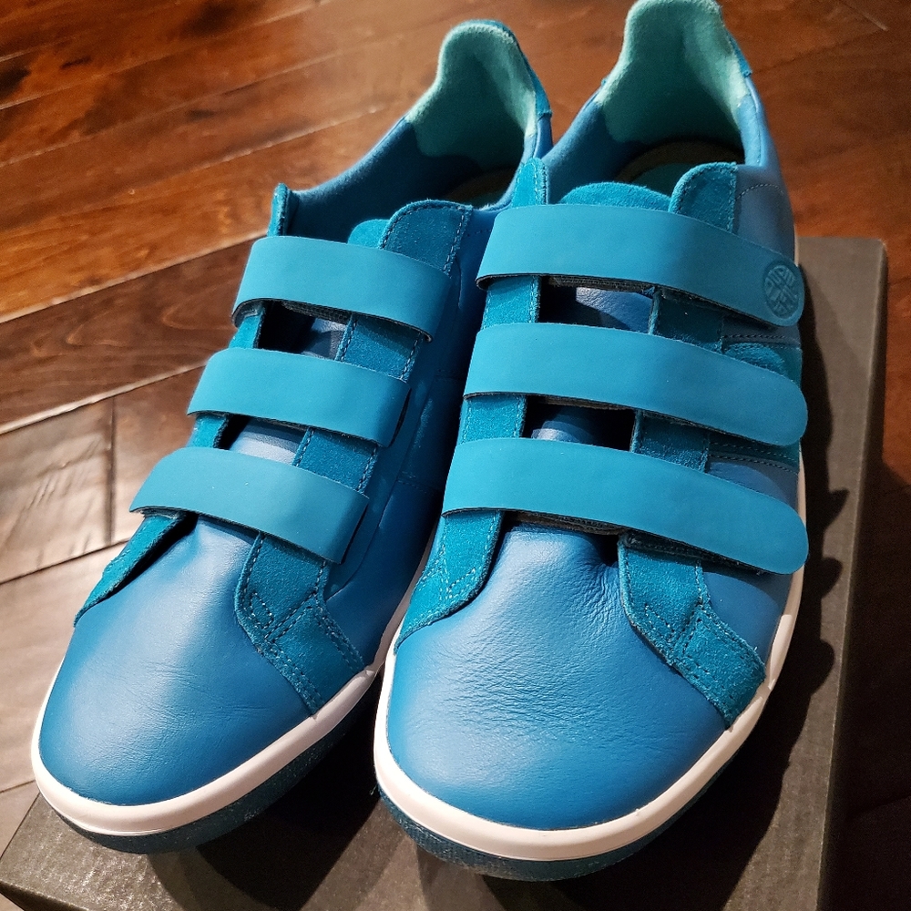 Plae Larkin men's 10, women's 11.5